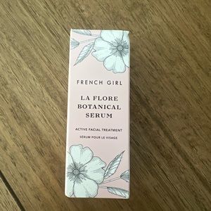 NWT / NIB French Girl La Flore Botanical Serum